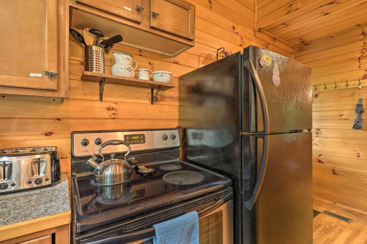 Cozy Boone Cabin With Deck Close To Downtown! Exterior foto